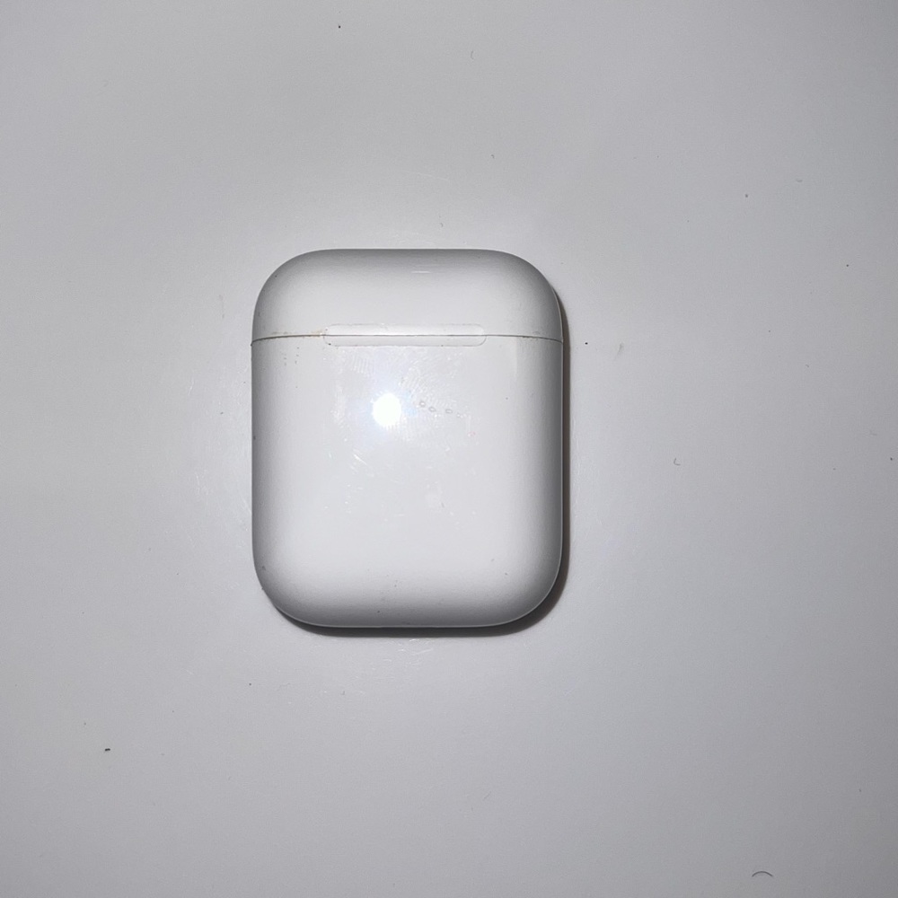 Airpods (2nd Generation) - Picture 3 of 4